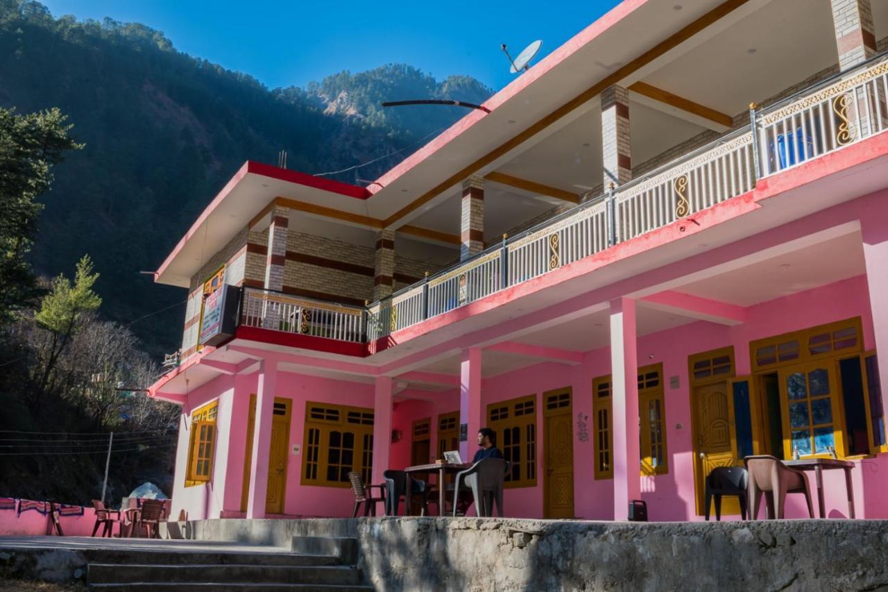 Chojh Inn Cafe & Homestay Kasol Bagian luar foto